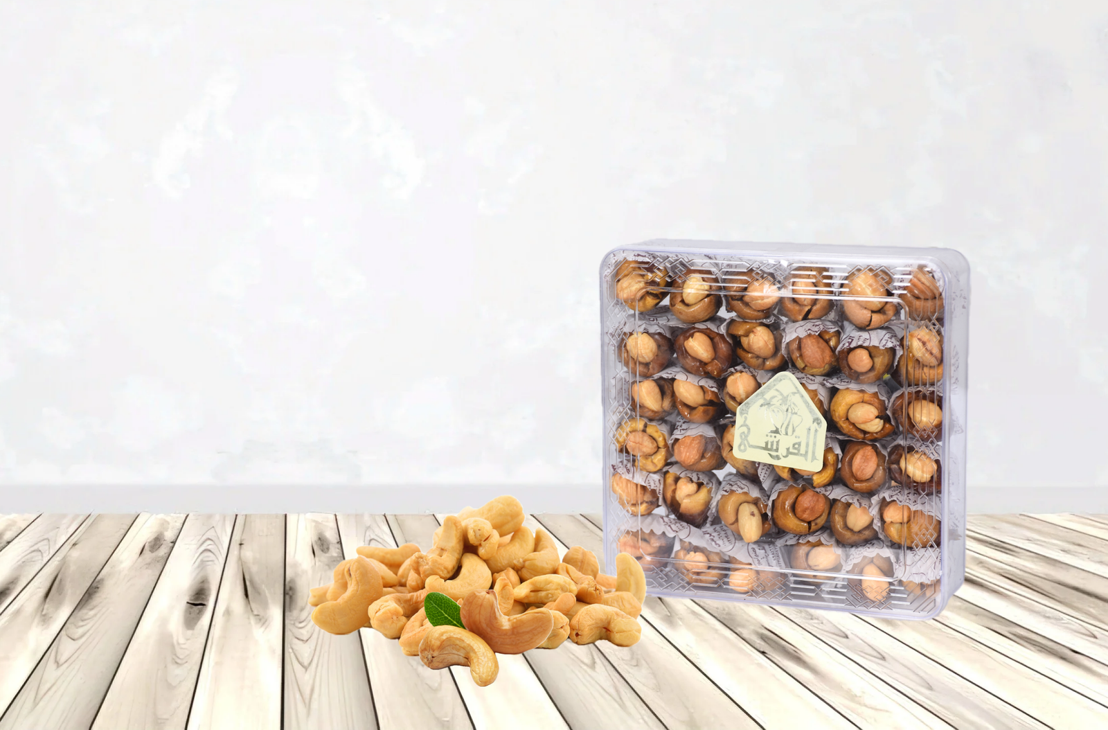 علبة تمر بالكاجو 36 قطعة